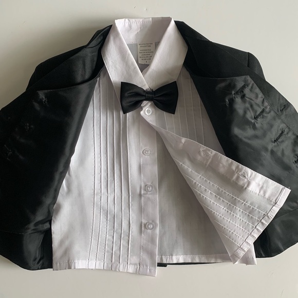 Men's Wearhouse Ring Bearer Toddler 5 Piece Tuxedo - Picture 4 of 5